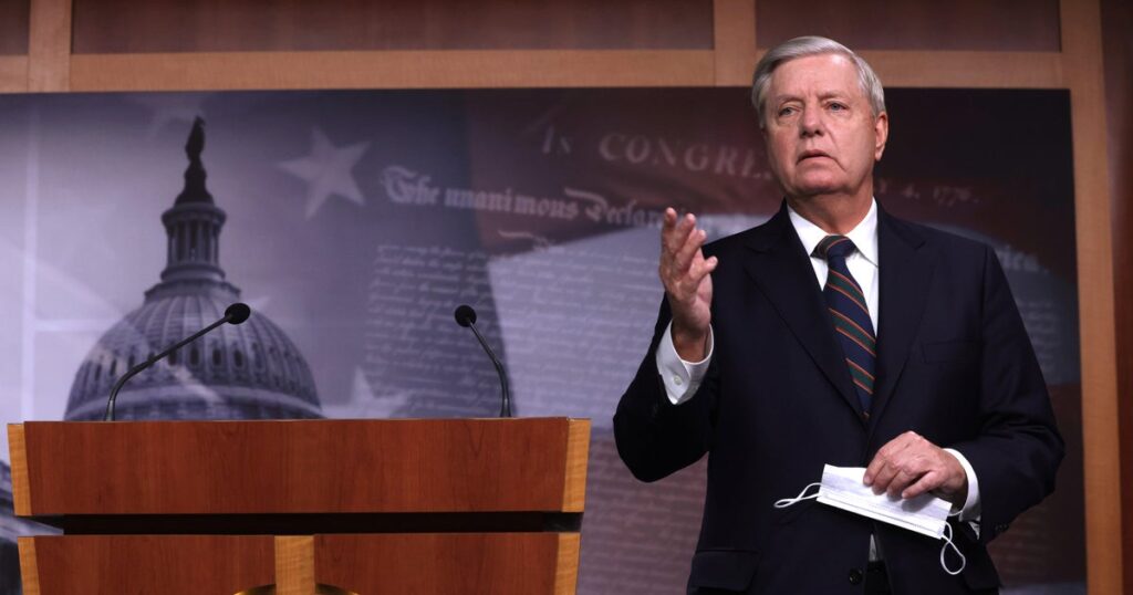 Bipartisan senators introduce Russia sanctions and tariff bill Lindsey Graham championed Bipartisan senators introduce Russia sanctions and tariff bill Lindsey Graham championed