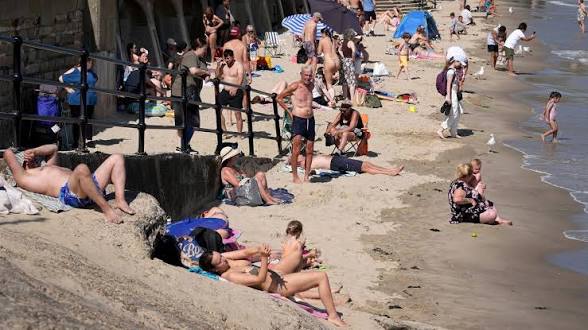 Most UK heatwave reports ignored climate change — Analysis Most UK heatwave reports ignored climate change — Analysis