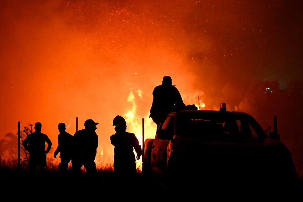 Firefighters battle wildfires in Portugal and Greece Firefighters battle wildfires in Portugal and Greece