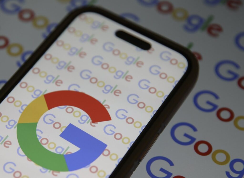 Prediction: This Magnificent Artificial Intelligence (AI) Stock Will Become Berkshire’s Next Forever Holding Google logo.