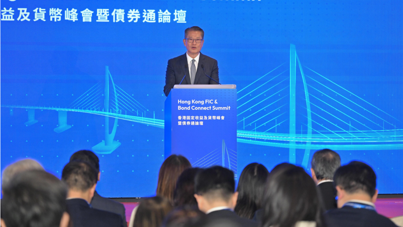 Chan: Offshore RMB business reaches new milestone Chan: Offshore RMB business reaches new milestone