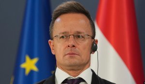 Hungary investigates possible bribery involving Szijjártó