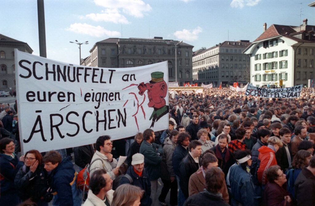 Swiss police spied on dozens of government ministers Swiss police spied on dozens of government ministers