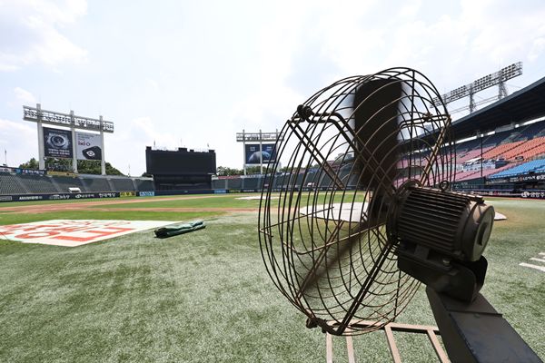 KBO Suspends Games, Plans Emergency Meeting over Extreme Heat
