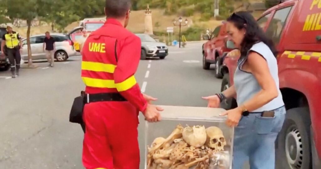 Spain removes remains of 11th century kings from monastery as Europe’s wildfires spread Spain removes remains of 11th century kings from monastery as Europe’s wildfires spread