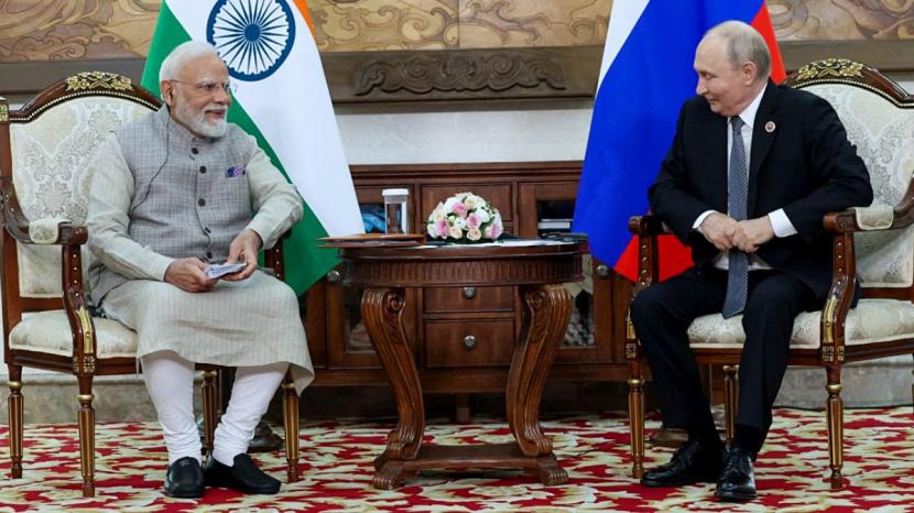Prime Minister Narendra Modi and Russian President Vladimir Putin Prime Minister Narendra Modi and Russian President Vladimir Putin