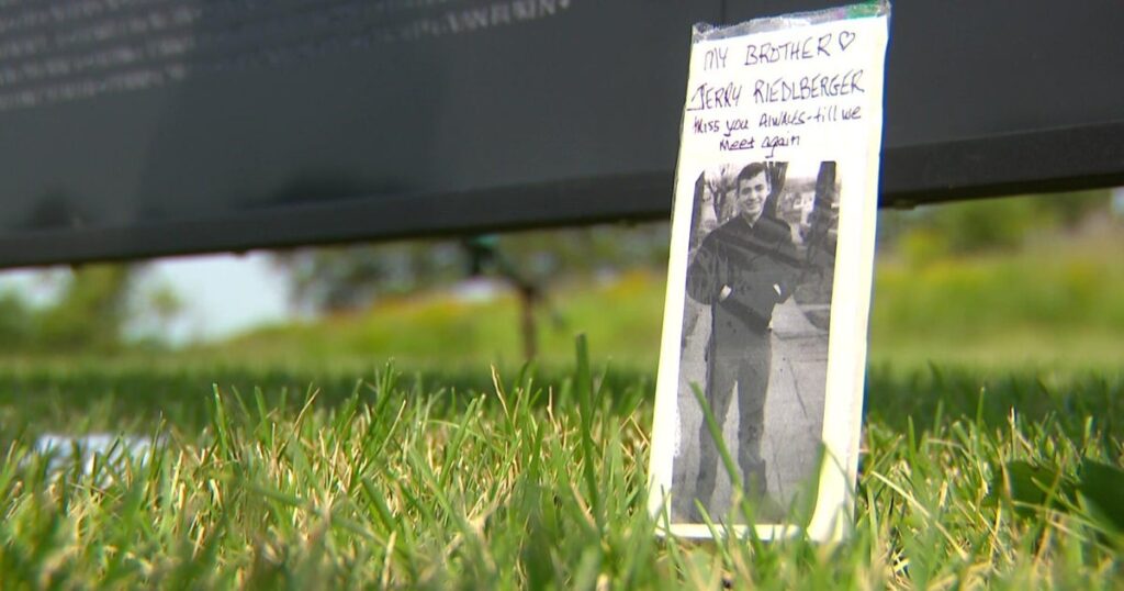 ‘The Wall That Heals’ honors Vietnam War veterans around the country 'The Wall That Heals' honors Vietnam War veterans around the country