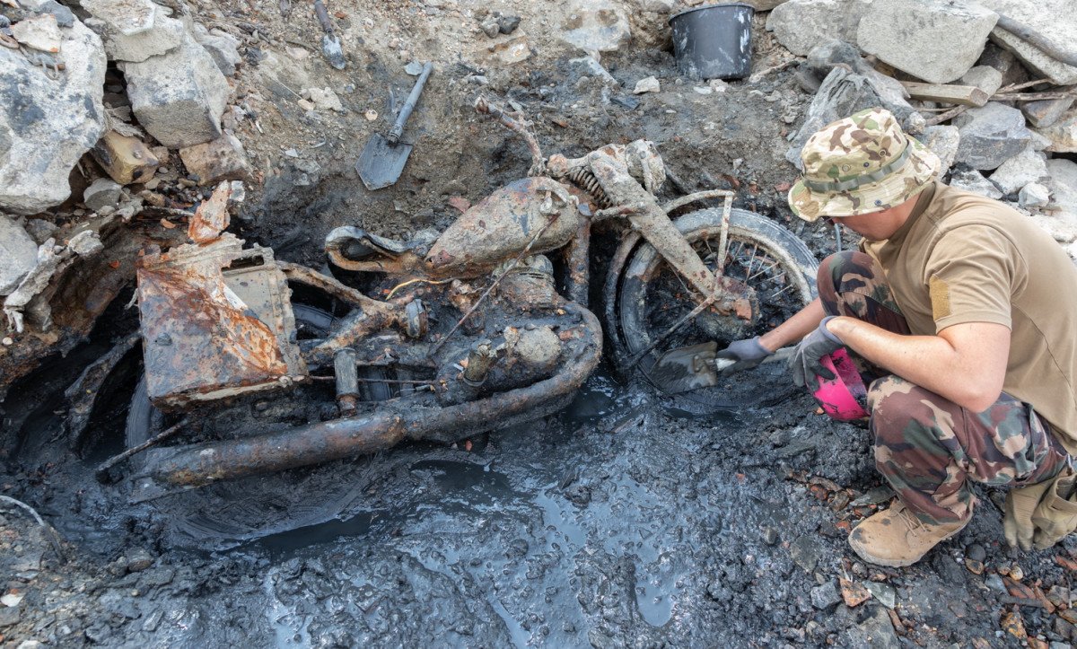 Record-Low Danube Reveals WWII Motorcycle in Budapest
