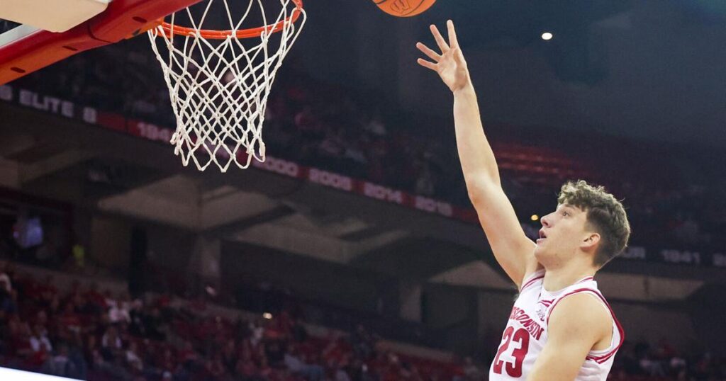 Badger men's basketball 'bigs' show off alley-oop ability | Sports