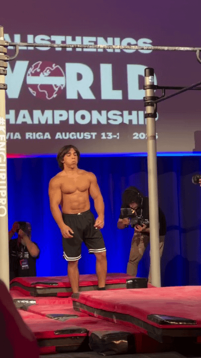 The final battle at the Calisthenics World Championships