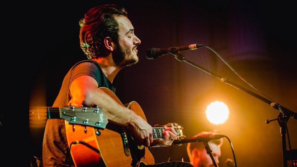 Video: Editors Strip Down Their Darkest Songs For An Intimate 2018 Acoustic Set In Belgium Video: Editors Strip Down Their Darkest Songs For An Intimate 2018 Acoustic Set In Belgium
