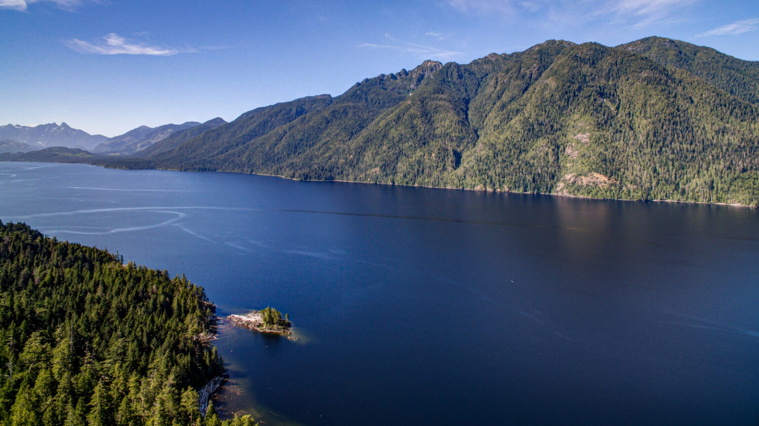Canada’s Lesser-Known Park Is A Secluded Island Escape With Mountain Views, Forest Hiking, And Quiet Camping Canada's Lesser-Known Park Is A Secluded Island Escape With Mountain Views, Forest Hiking, And Quiet Camping