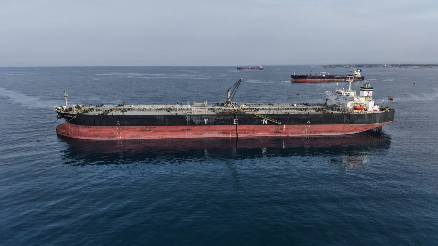 Iran offers to reopen Hormuz within a week if U.S. lifts blockade