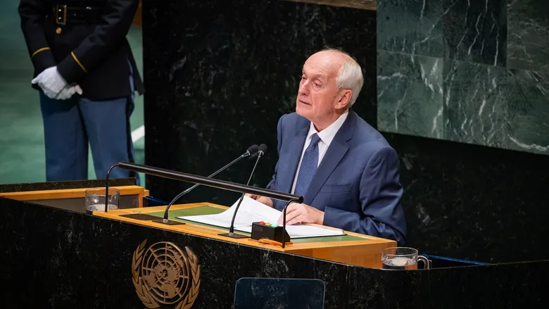 The President of Hungary spoke out in support of Ukraine's freedom at the UN. He drew a comparison to 1956