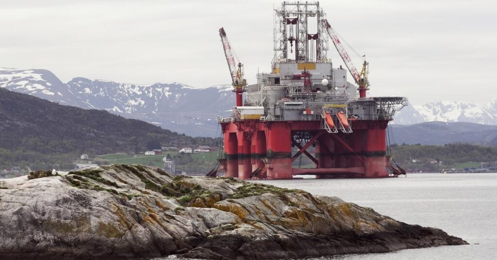The EU’s dilemma: Norway pushes for the ban on oil extraction in the Arctic to be lifted The EU's dilemma: Norway pushes for the ban on oil extraction in the Arctic to be lifted