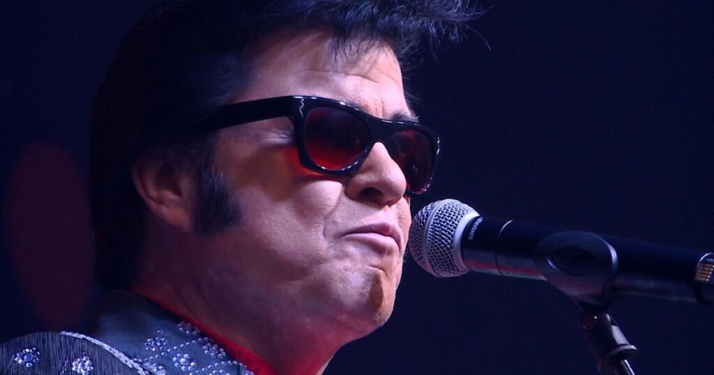 Elvis impersonators compete for $25,000 prize at La Crosse Center | Entertainment Elvis impersonators compete for $25,000 prize at La Crosse Center | Entertainment