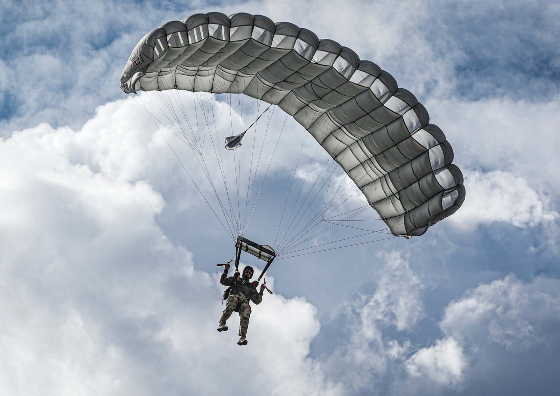 Paratroopers Take to the Skies with Brand New Gear