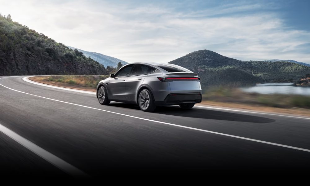 Tesla Full Self-Driving expands to another European country