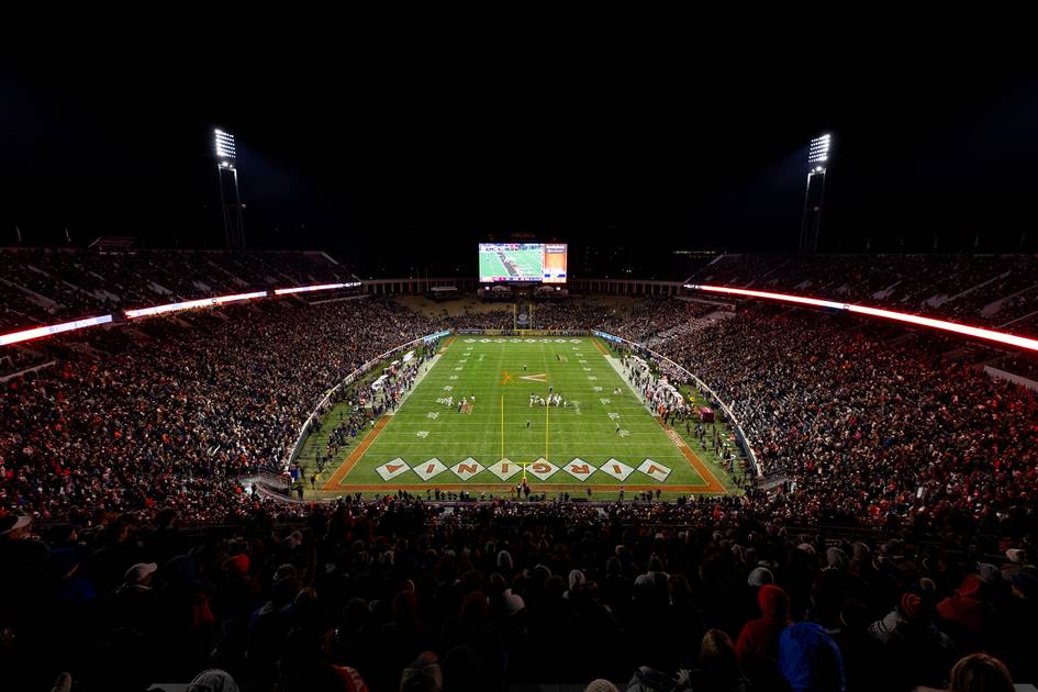 UVA’s Homecomings Game Against Syracuse to Kick Off in Prime Time