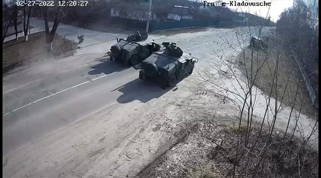 Ukrainian SOF operators from the 3rd Special Operations Regiment engaging an advancing Russian column with small arms and an NLAW anti-tank weapon, in the village of Makariv, Kyiv Oblast. [27 February 2022]