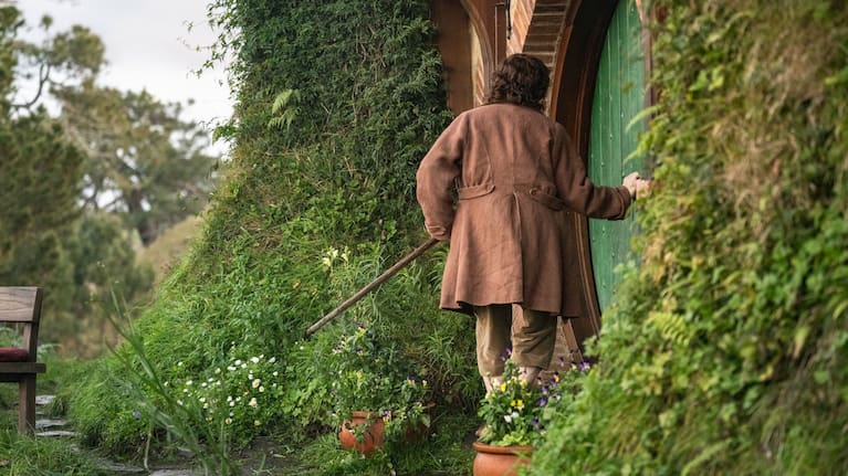 Elijah Wood's Frodo Baggins, pictured from behind on the New Zealand set of The Hunt for Gollum.