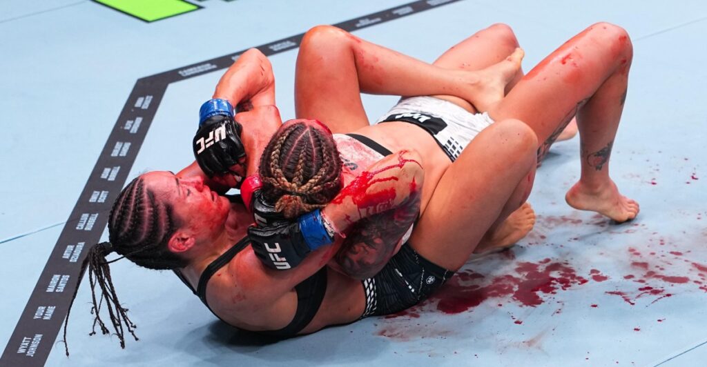 Highlights! Benouaich Sparks UFC Paris With Blood-Splattering Finish Highlights! Benouaich Sparks UFC Paris With Blood-Splattering Finish