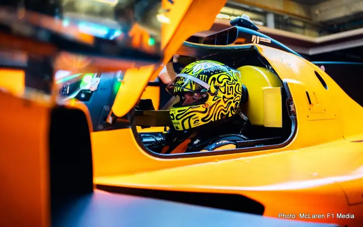 McLaren MCL-HY Testing Portimao, Portugal 14th - 17th September 2026 Photo: Drew Gibson Lando Norris driving the MCL-HY-001
