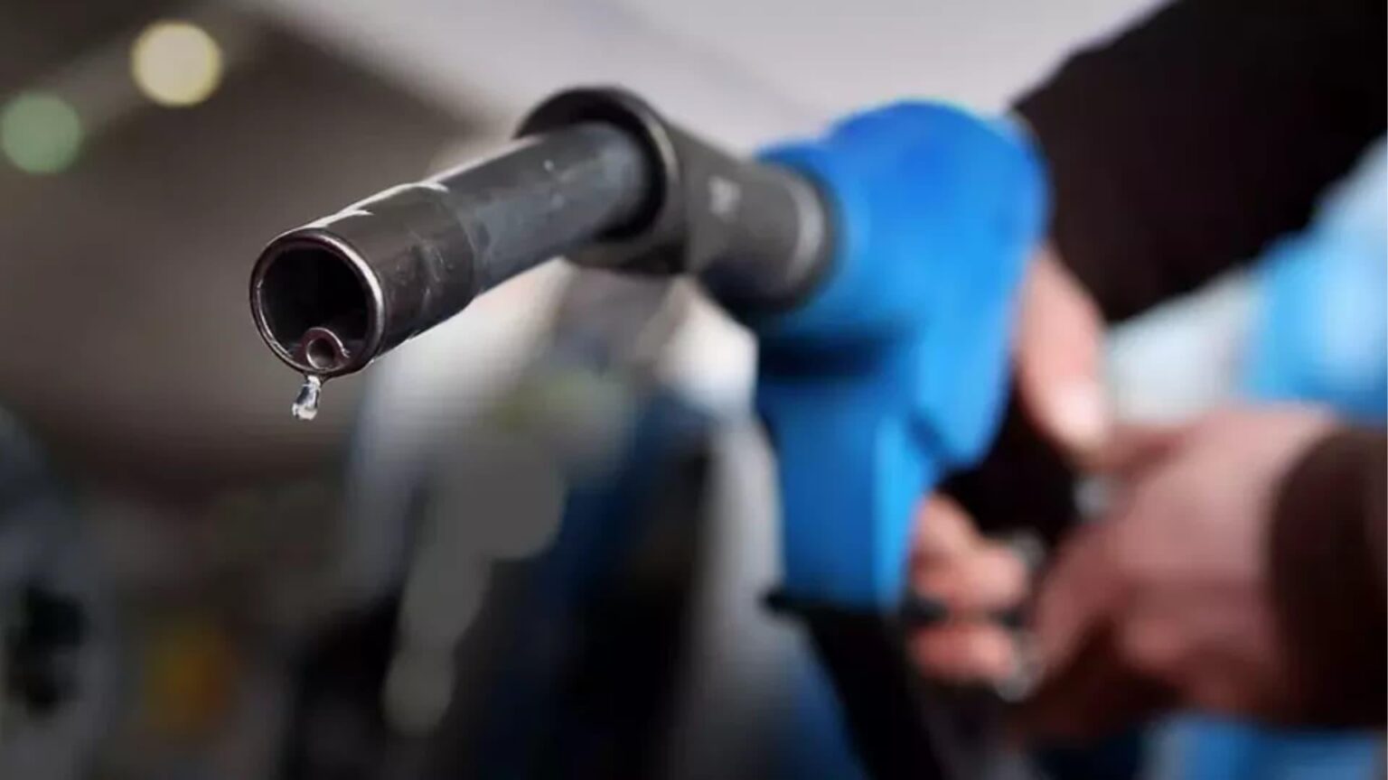 What will happen to the fuel discounts from October in Andorra?