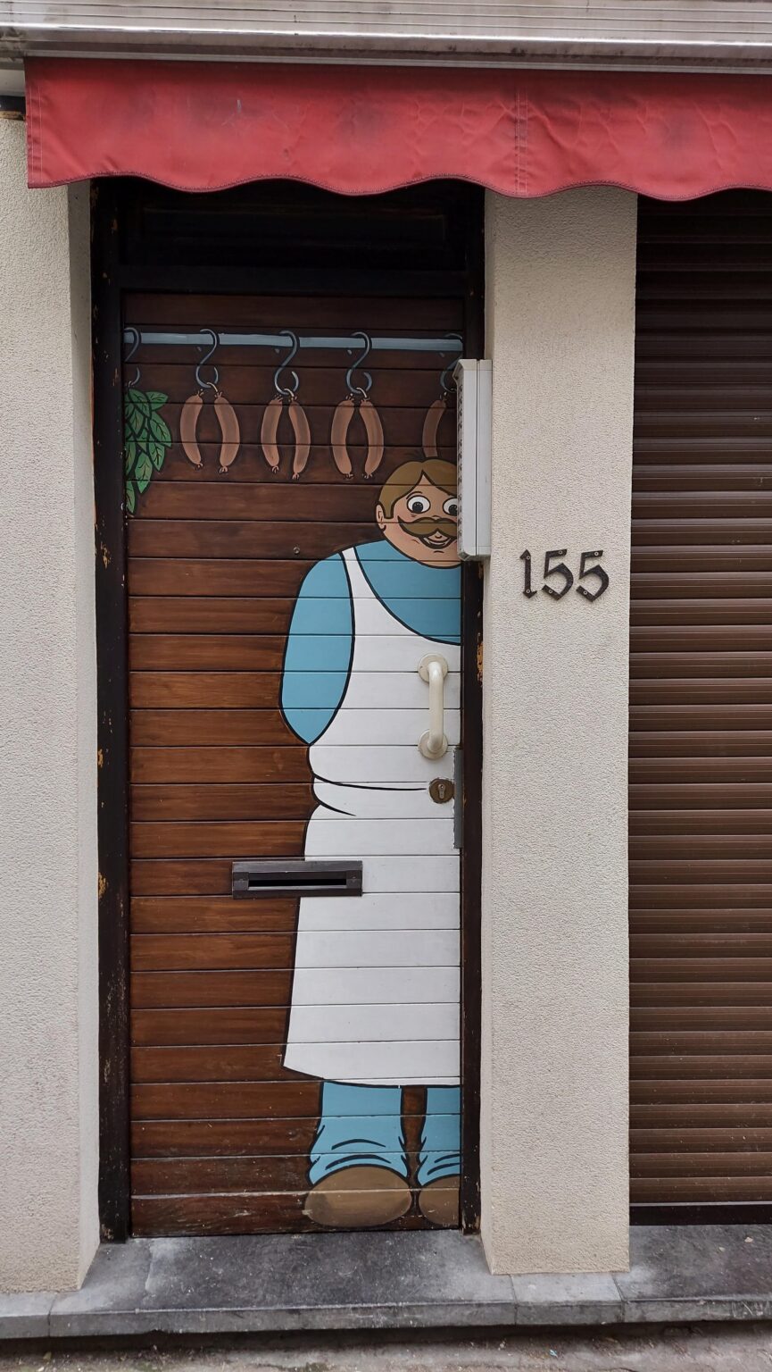 What’s the weirdest piece of street art you’ve found in Belgium? What's the weirdest piece of street art you've found in Belgium?