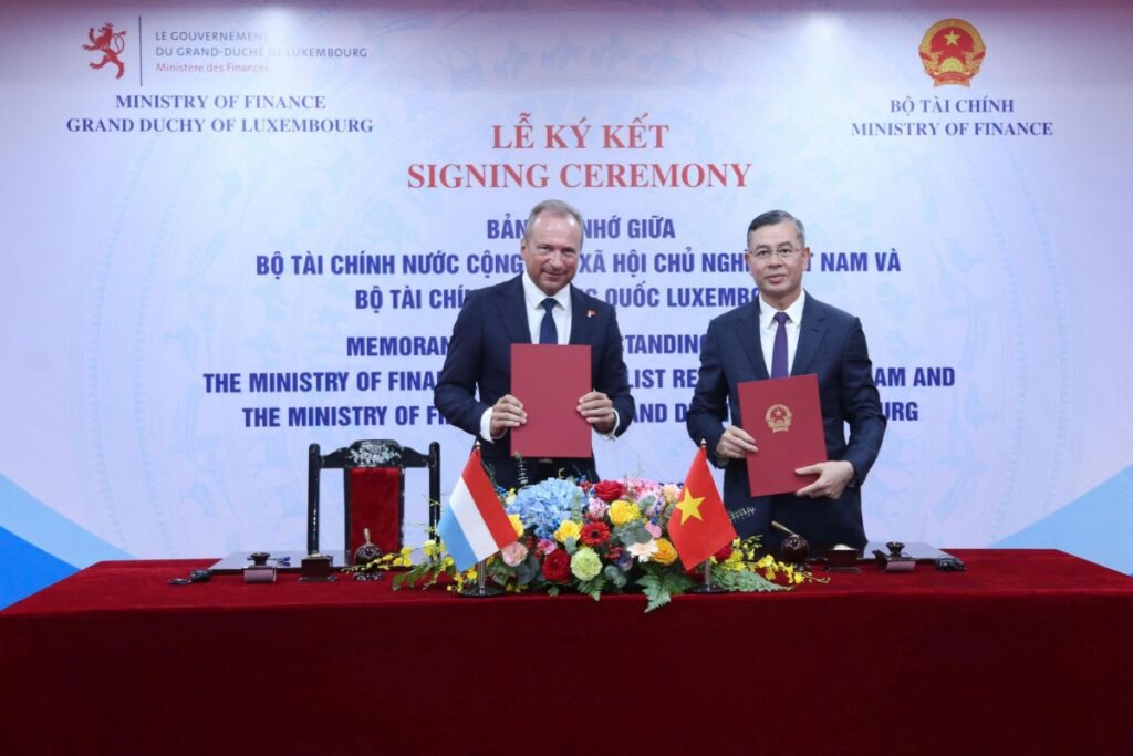 Vietnam and Luxembourg sign MoU to strengthen financial cooperation Vietnam and Luxembourg sign MoU to strengthen financial cooperation