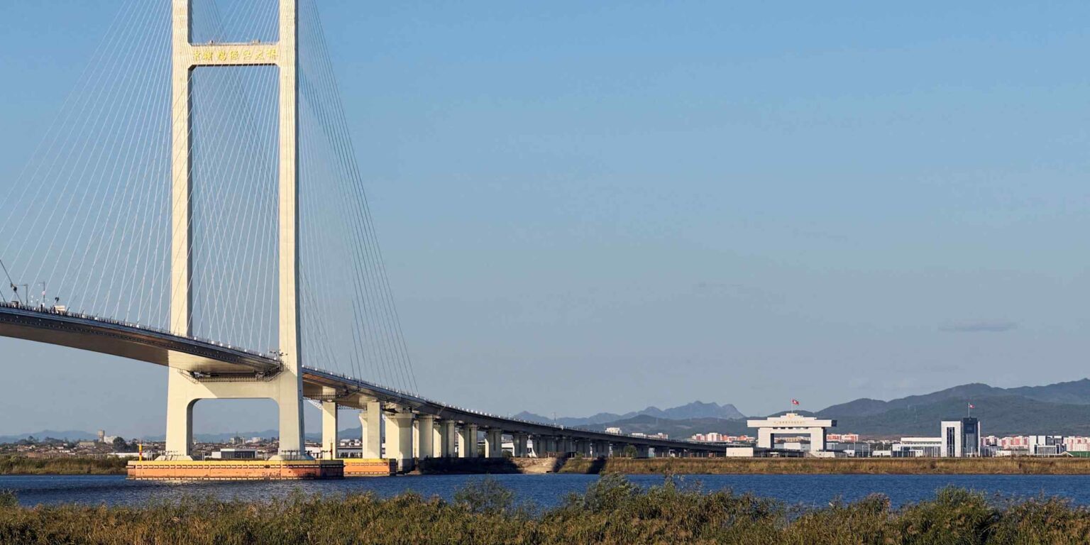 China-North Korea traffic to increase with new bridge opening China-North Korea traffic to increase with new bridge opening