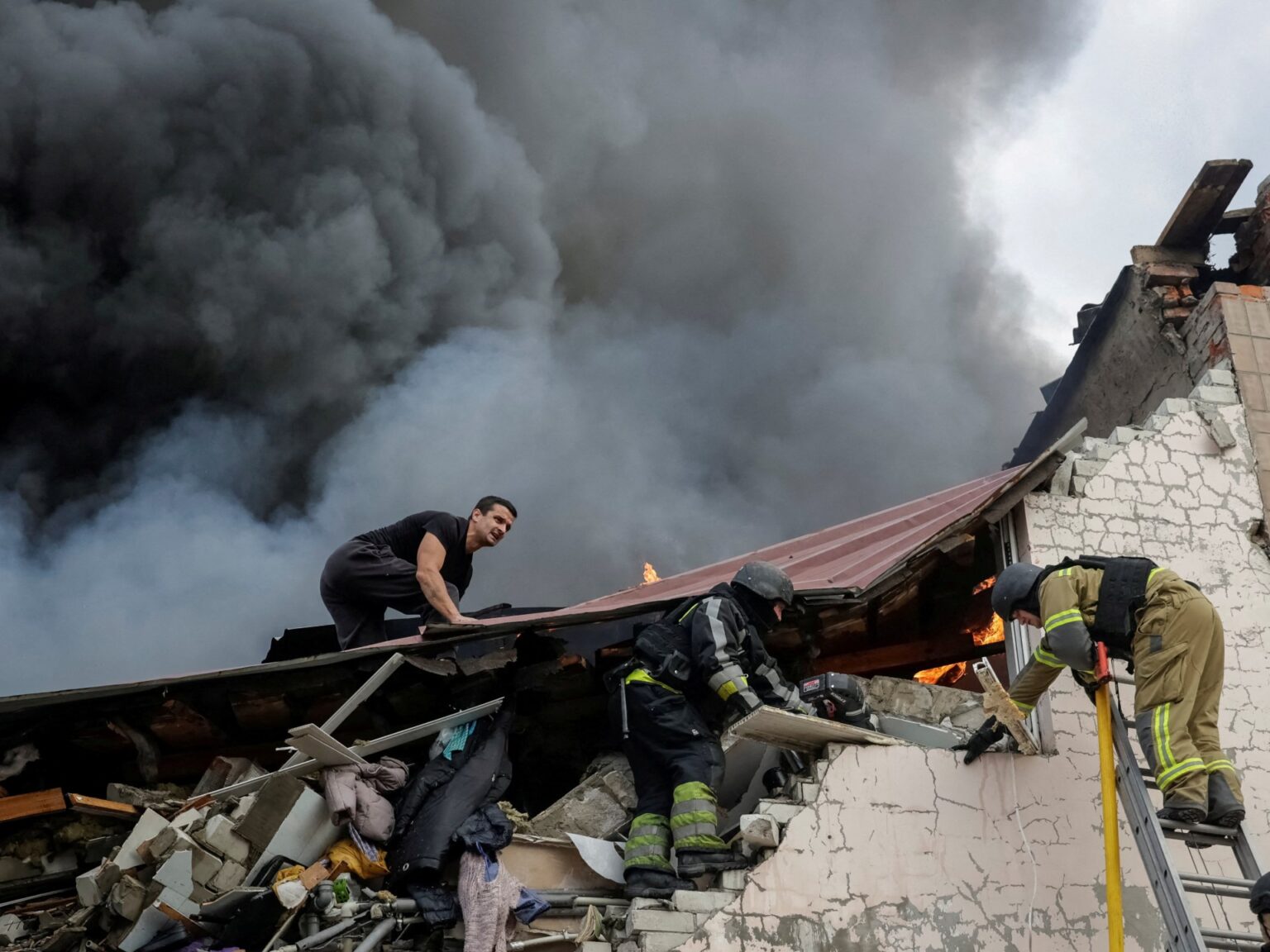 Ukraine pushes Russia back in Donetsk as military, civilian casualties soar | Russia-Ukraine war News Ukraine pushes Russia back in Donetsk as military, civilian casualties soar | Russia-Ukraine war News