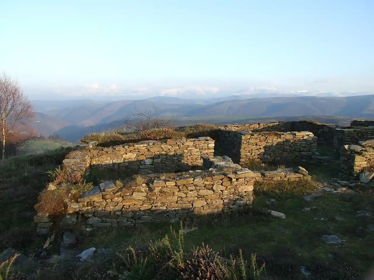 north spain hillforts Iron Age abandoned