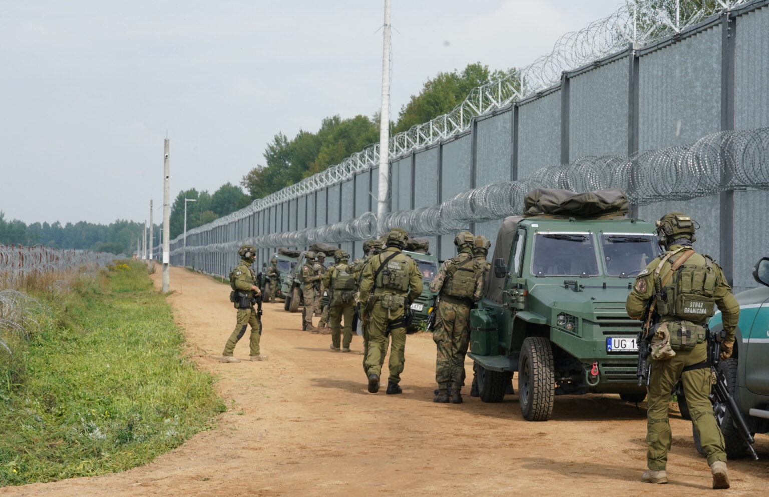 Polish Activists at Belarus Border Prosecuted for Aiding Migrants Polish Activists at Belarus Border Prosecuted for Aiding Migrants