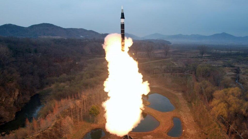 North Korea fires ballistic missile, Seoul holds emergency meeting – Pajhwok Afghan News North Korea fires ballistic missile, Seoul holds emergency meeting – Pajhwok Afghan News