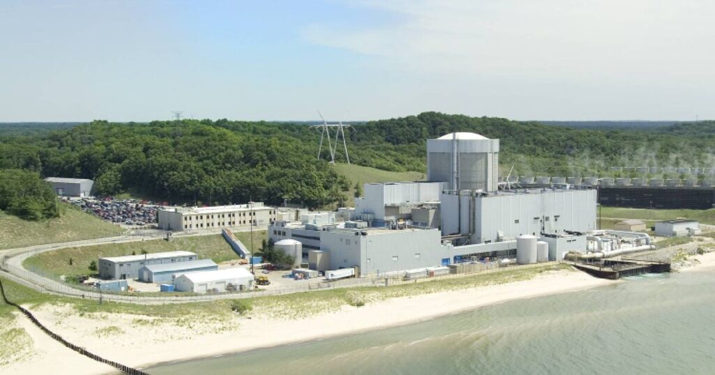 McCann, Huizenga fuel up in close campaign – Mackinac Center McCann, Huizenga fuel up in close campaign – Mackinac Center