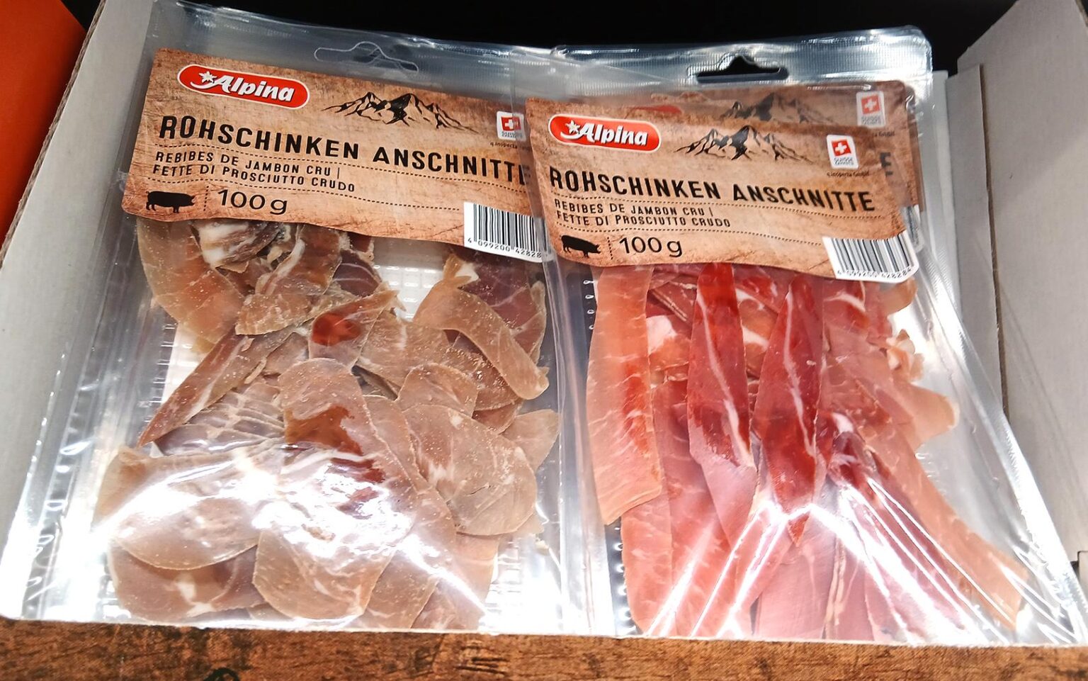 Surprised by this colour difference. Is this normal? (Aldi) Surprised by this colour difference. Is this normal? (Aldi)